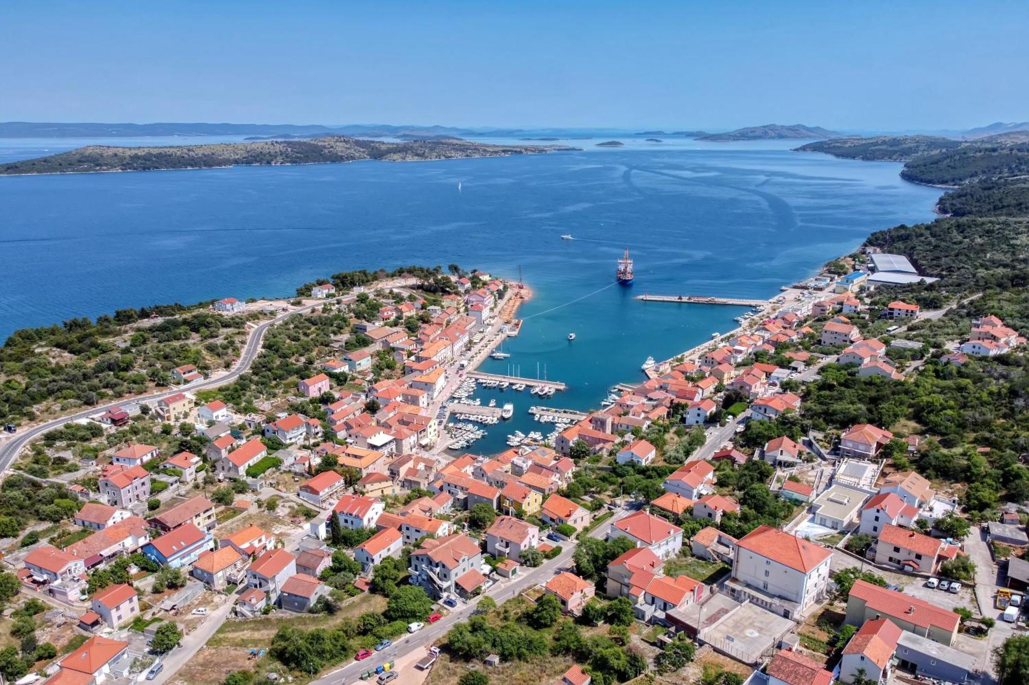 Apartments With A Parking Space Sali, Dugi Otok - 8084 Екстериор снимка